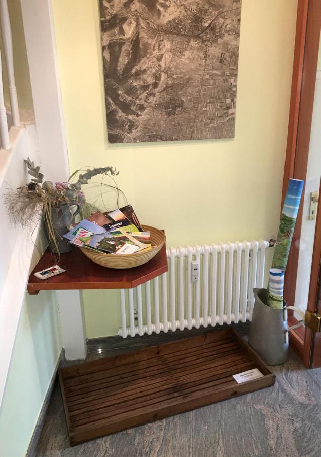 Ferienwohnung „Brot & Wein” Neustadt an der Weinstraße Buitenkant foto